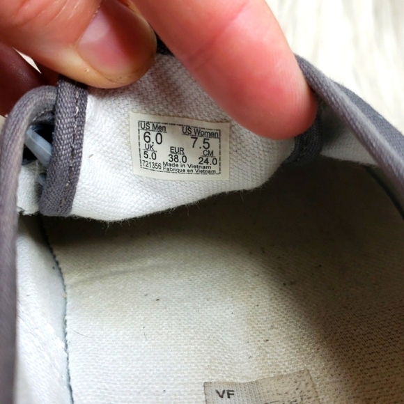 VANS AUTHENTIC Pewter black M6/W7.5 silicon stretch laces deck shoes - Picture 9 of 10